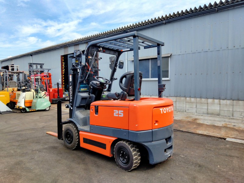 トヨタフォークリフトバツテりー車7FB15揚高3000mm1.25t(A319） 中古｜フォークリフト 1.5t 7FB15 トヨタ 2012年 バッテリー式 最大揚