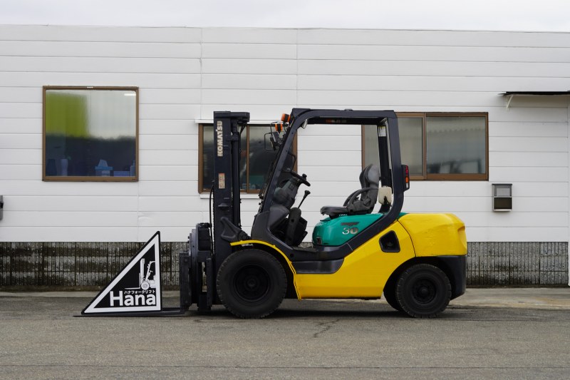 12873 KOMATSU FD30C-16 | フォークリフトの中古車販売 | ハナ