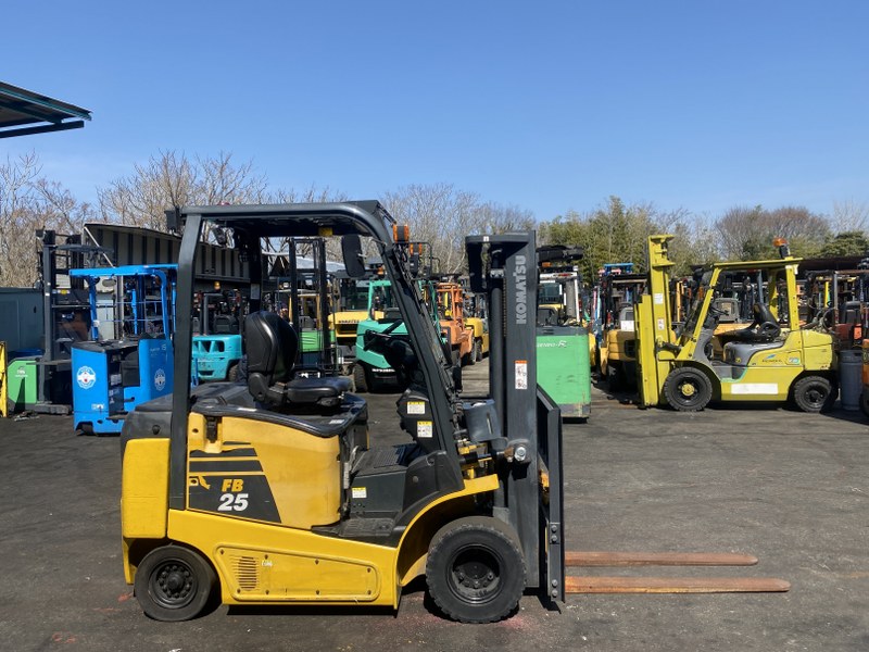 12358 KOMATSU FB25-12 | フォークリフトの中古車販売 | ハナ