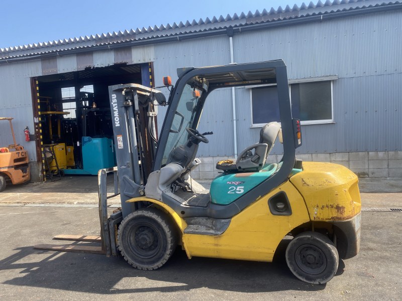 コマツフォークリフトＦＧ２５ＮＴ-16 ガス使用2.5t　5687h(A235) 12658 KOMATSU FG25T-16 | フォークリフトの中古車販売 | ハナ