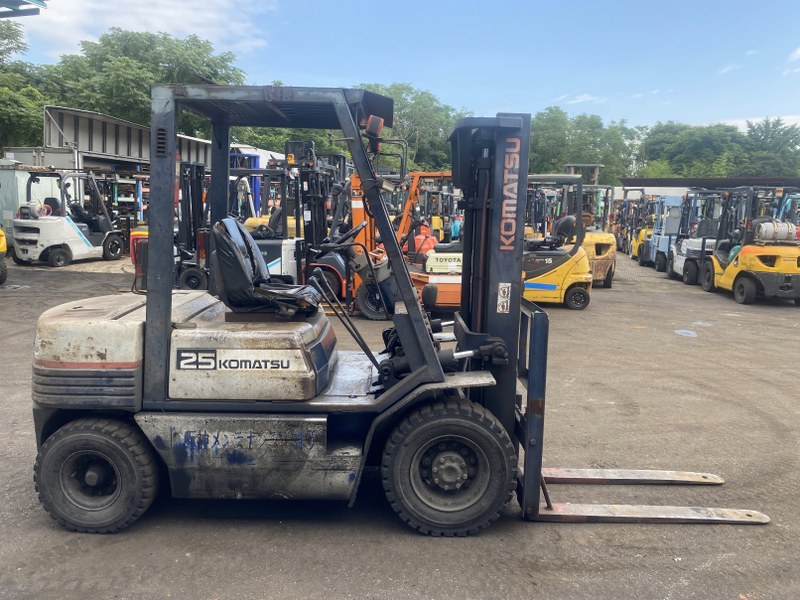 13262 KOMATSU FD25-11 | フォークリフトの中古車販売 | ハナ