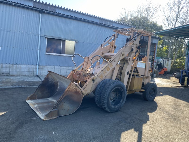 14377 KOMATSU SD23-3 | フォークリフトの中古車販売 | ハナ