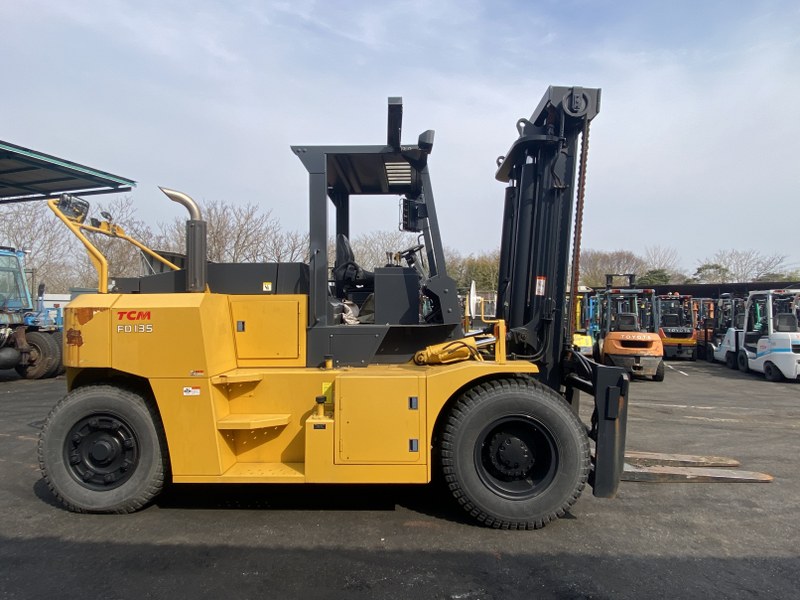 15335 TCM FD135-6 | フォークリフトの中古車販売 | ハナ